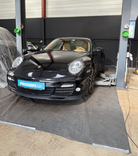 Nettoyage cryogénique d’une Porsche 911 à Paris – Résultat impeccable chez Frozen Garage
